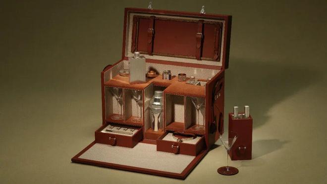 唯演绎风衣气垫骑士版点亮节日高定氛围pg电子中文模拟器本周时髦大事｜汤(图27)